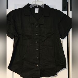 Classic Black Women's Button-Up Camp Shirt